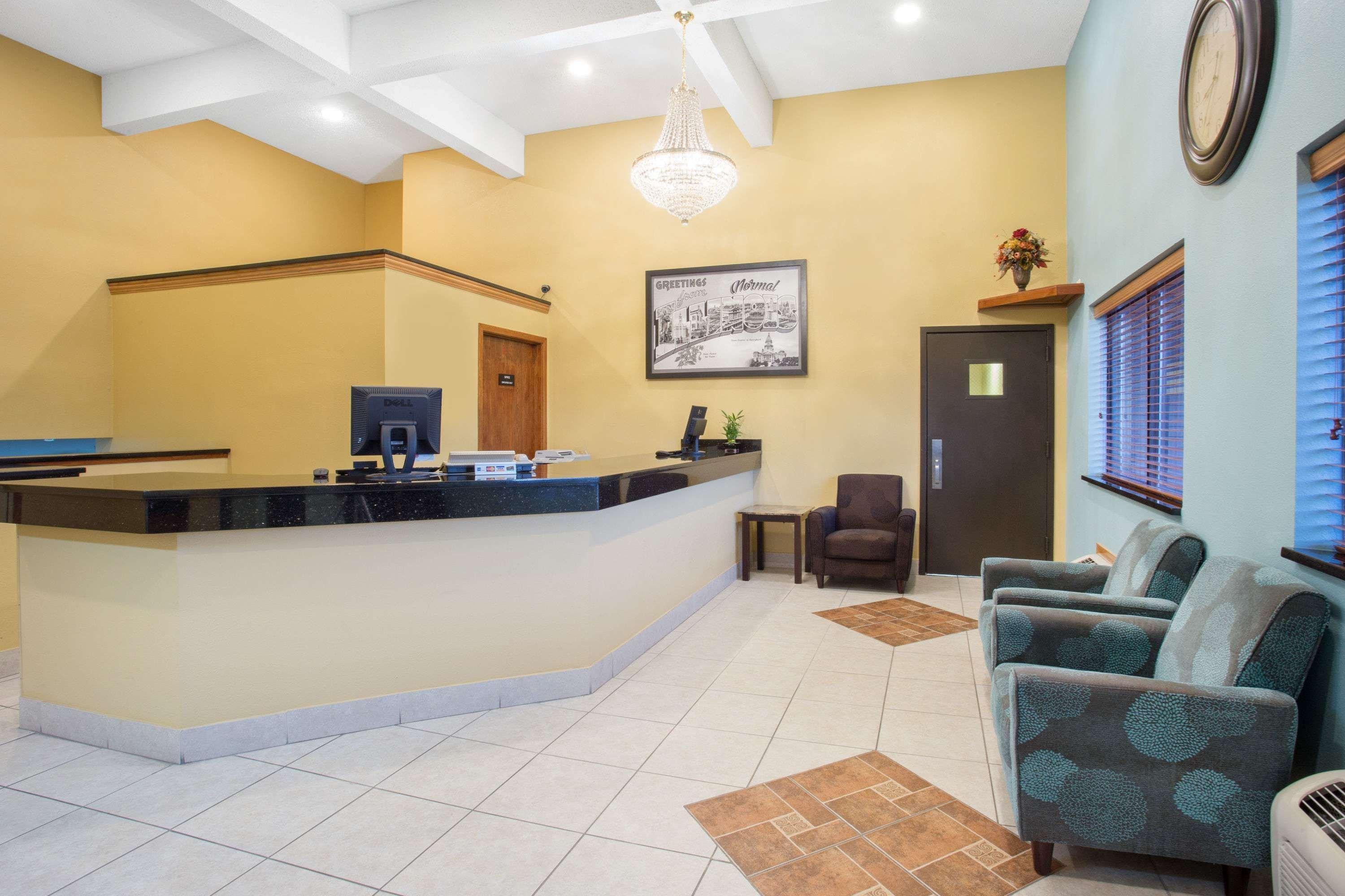 Super 8 By Wyndham Normal