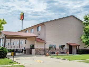 Super 8 By Wyndham Normal Bloomington